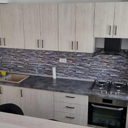 Valcom Residents Coresi 2 *